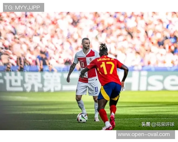 足球明星评球瞬间精彩回顾与分析展现球场魅力与技术的完美结合